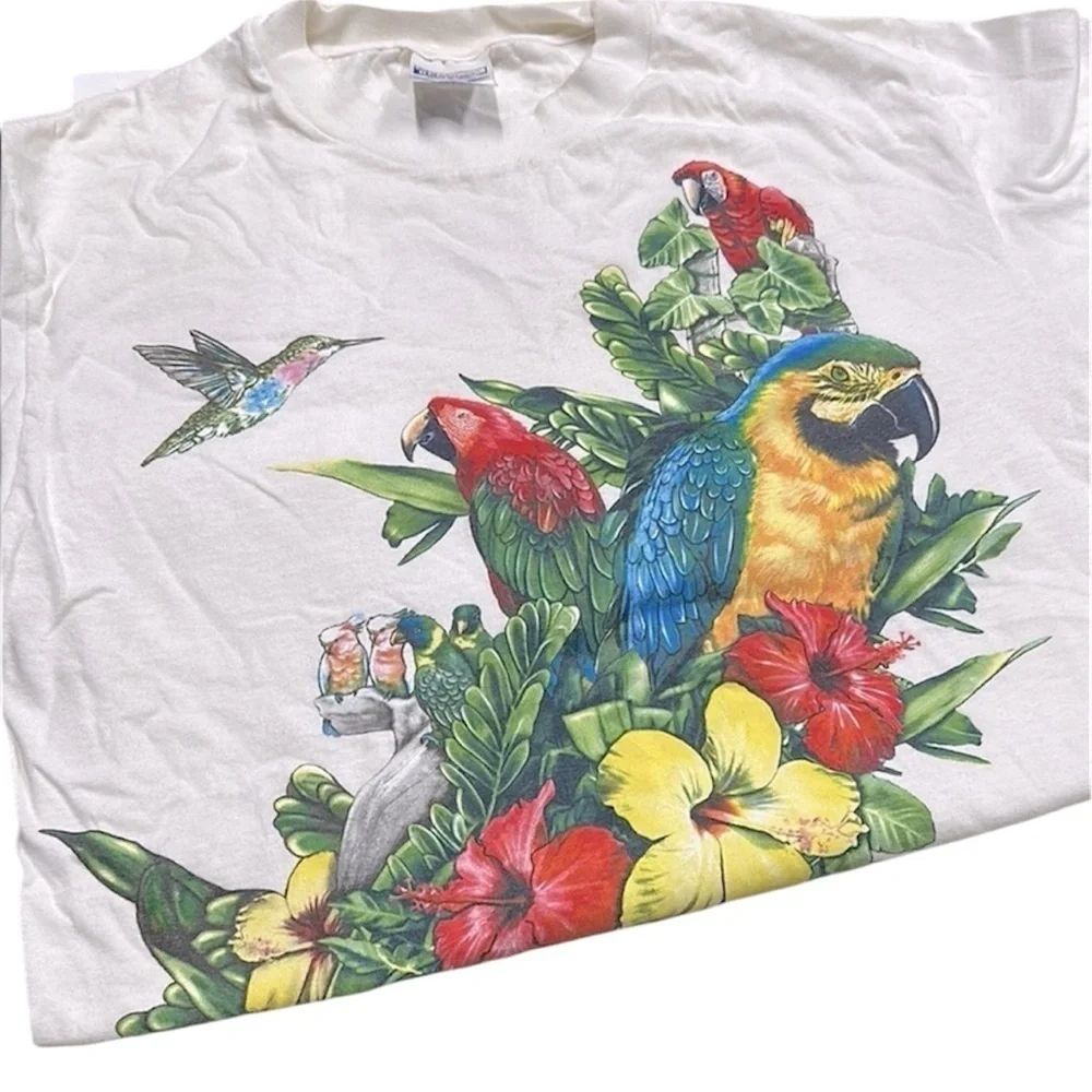Wild Adventures Blue and Red Bird Print Shirt size medium Valdosta Georgia